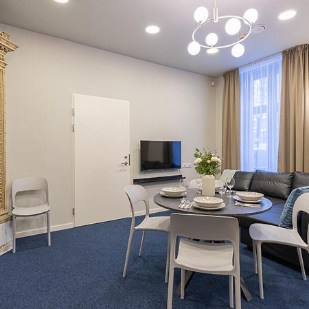 Dandelion Apartments Bruninieku Riga Extérieur photo