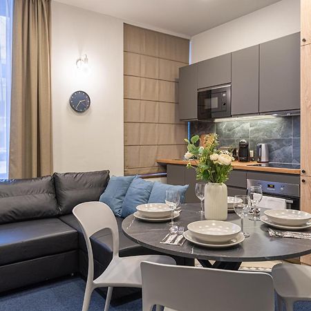 Dandelion Apartments Bruninieku Riga Extérieur photo